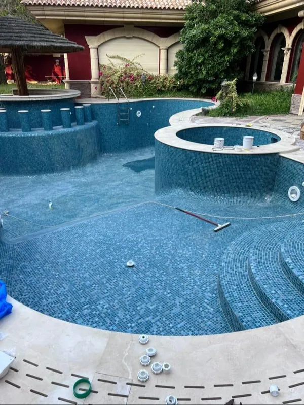  إنشاء المسابح من شركة درع الخليج