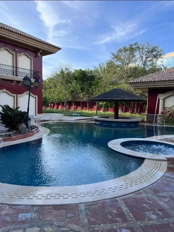  إنشاء المسابح من شركة درع الخليج